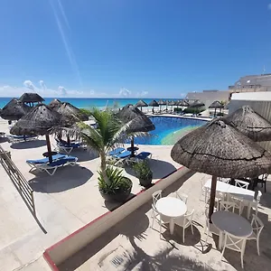  Apartment Ocean Front Marlin, Location In Zone #109